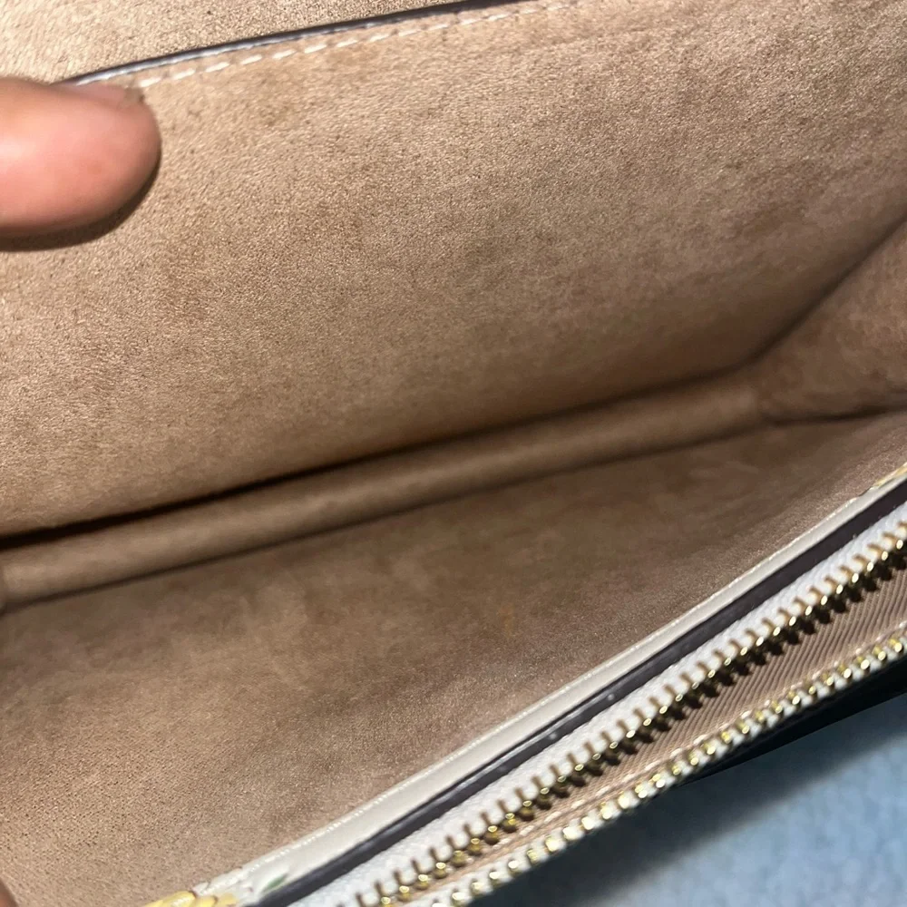 Authentic Coach Cream Floral Crossbody Bag with Gold Chain - Picture 9 of 12